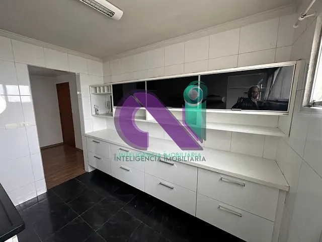 Apartamento 3 quartos e 1 banheiro, à venda ou para alugar, no bairro I.A.P.I. em Osasco