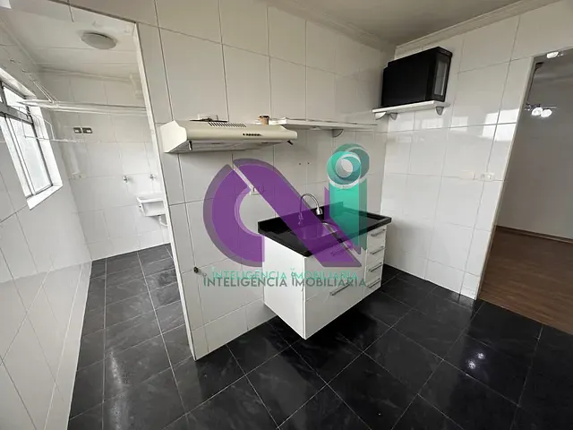 Apartamento 3 quartos e 1 banheiro, à venda ou para alugar, no bairro I.A.P.I. em Osasco