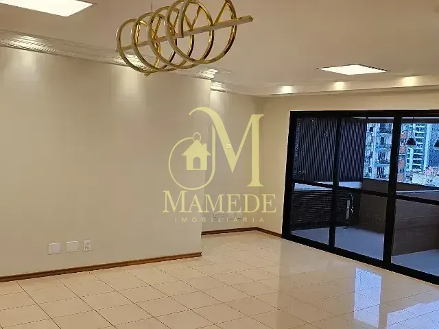 Apartamento 5 quartos e 5 banheiros, à venda, no bairro São Brás em Belém
