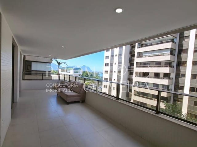 Apartamento 3 quartos e 2 banheiros, à venda ou para alugar, no bairro Barra da Tijuca em Rio de Janeiro