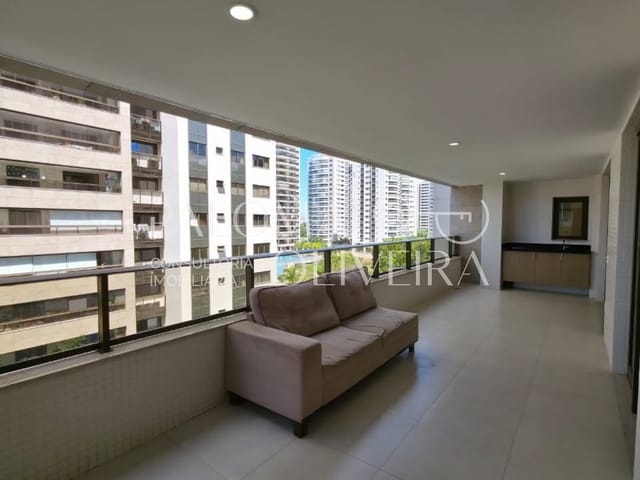 Apartamento 3 quartos e 2 banheiros, à venda ou para alugar, no bairro Barra da Tijuca em Rio de Janeiro