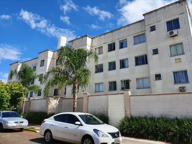 Apartamento com 75m² 2 quartos e 1 banheiro, à venda, no bairro Jardim Nações Unidas em Londrina