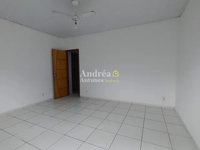 Apartamento 2 quartos e 1 banheiro, para alugar, no bairro Parque Riviera em Cabo Frio