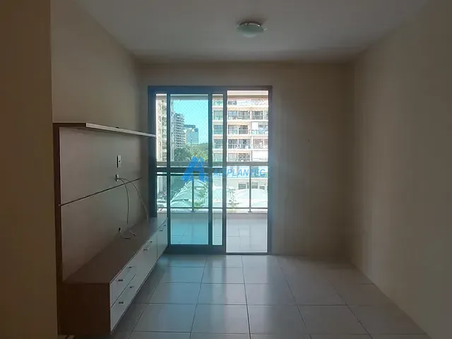 Apartamento com 67m² 3 quartos e 2 banheiros, à venda ou para alugar, no bairro Jacarepaguá em Rio de Janeiro
