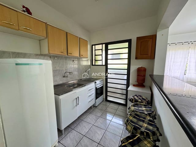 Apartamento com 58m² 3 quartos e 1 banheiro, para alugar, no bairro Loteamento Residencial Villágio Di Roma em Apucarana