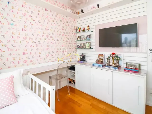 Apartamento 3 quartos e 5 banheiros, à venda, no bairro Vila Romana em São Paulo