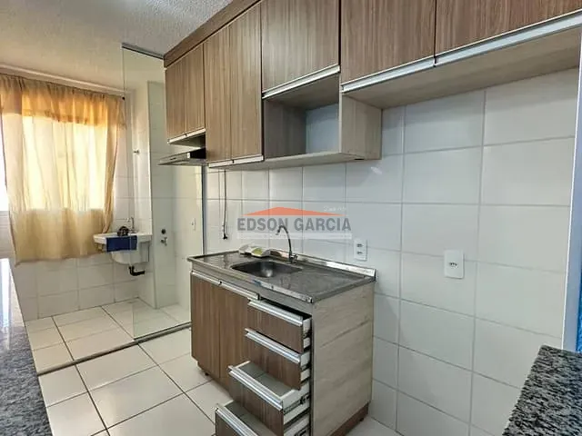 Apartamento 2 quartos e 1 banheiro, para alugar, no bairro Parque São Bento em Sorocaba