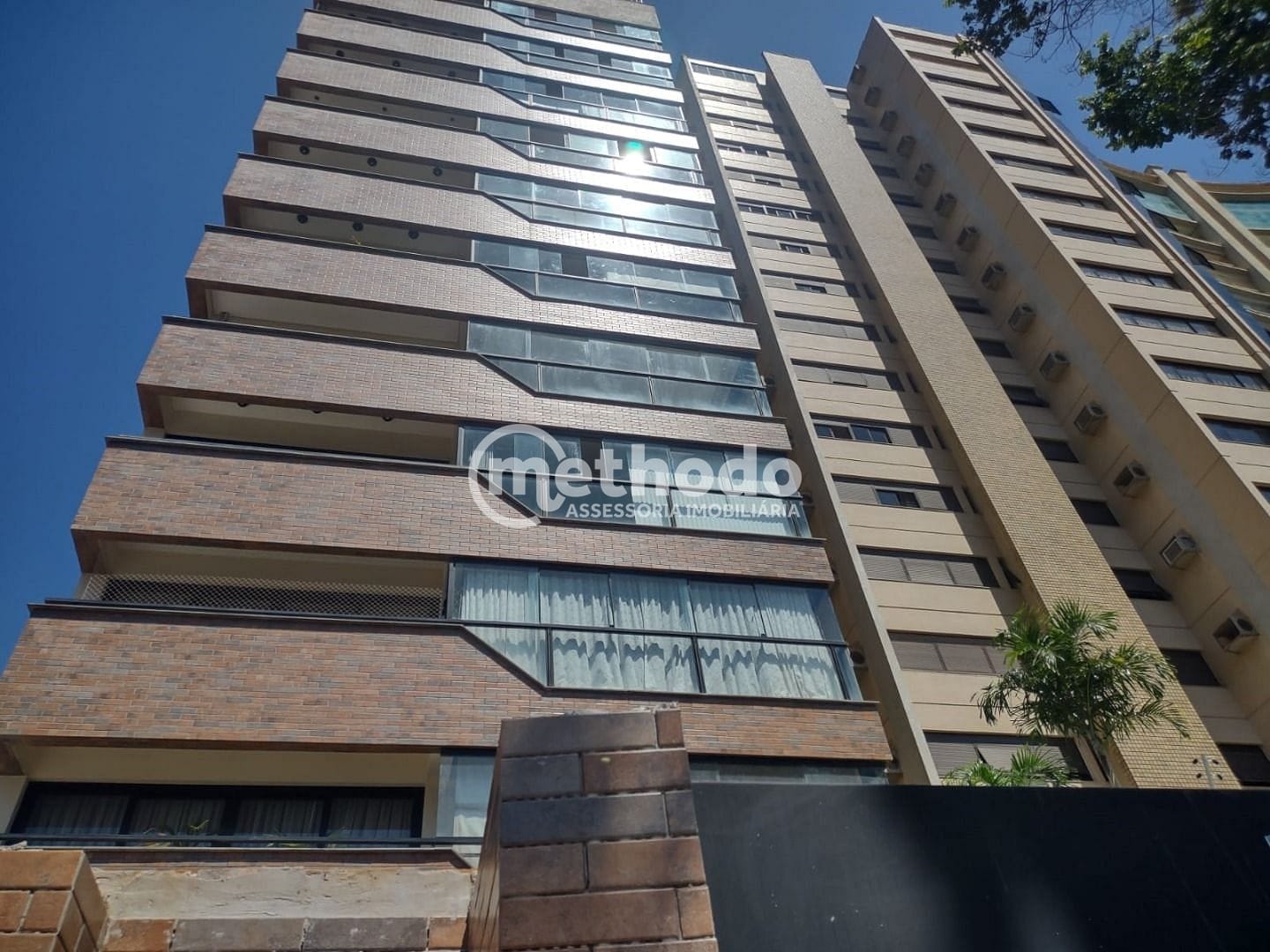 Apartamento, 3 quartos, 230 m² - Foto 2