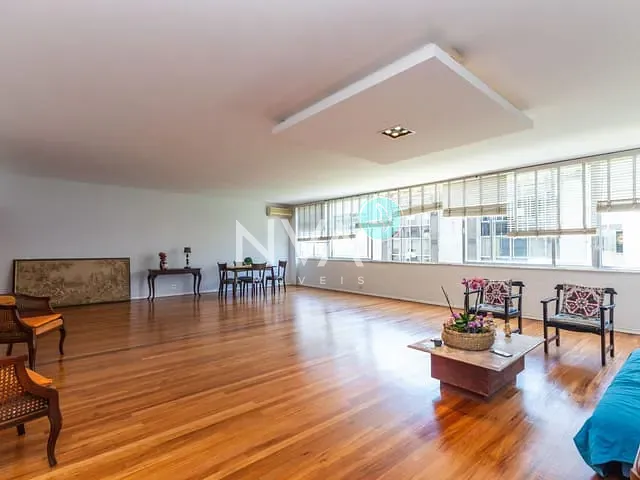 Apartamento com 210m² 4 quartos e 3 banheiros, à venda, no bairro Copacabana em Rio de Janeiro