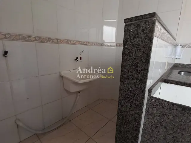 Apartamento 2 quartos e 1 banheiro, para alugar, no bairro Vinhateiro em São Pedro da Aldeia