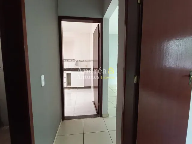 Apartamento 2 quartos e 1 banheiro, para alugar, no bairro Vinhateiro em São Pedro da Aldeia