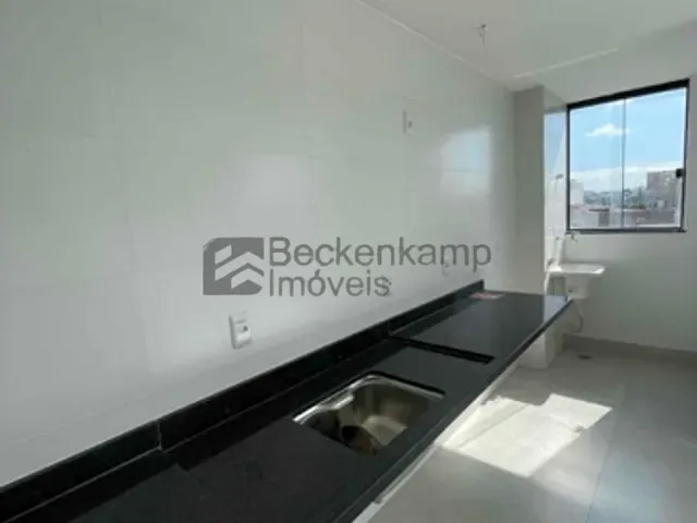 Apartamento 3 quartos e 2 banheiros, à venda, no bairro Jardim Amália em Volta Redonda