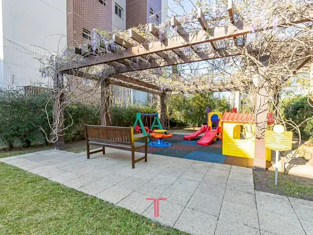 Apartamento 1 quarto e 1 banheiro, para alugar, no bairro Lindóia em Curitiba