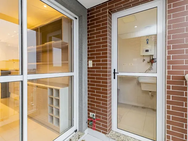 Apartamento 1 quarto e 1 banheiro, para alugar, no bairro Lindóia em Curitiba