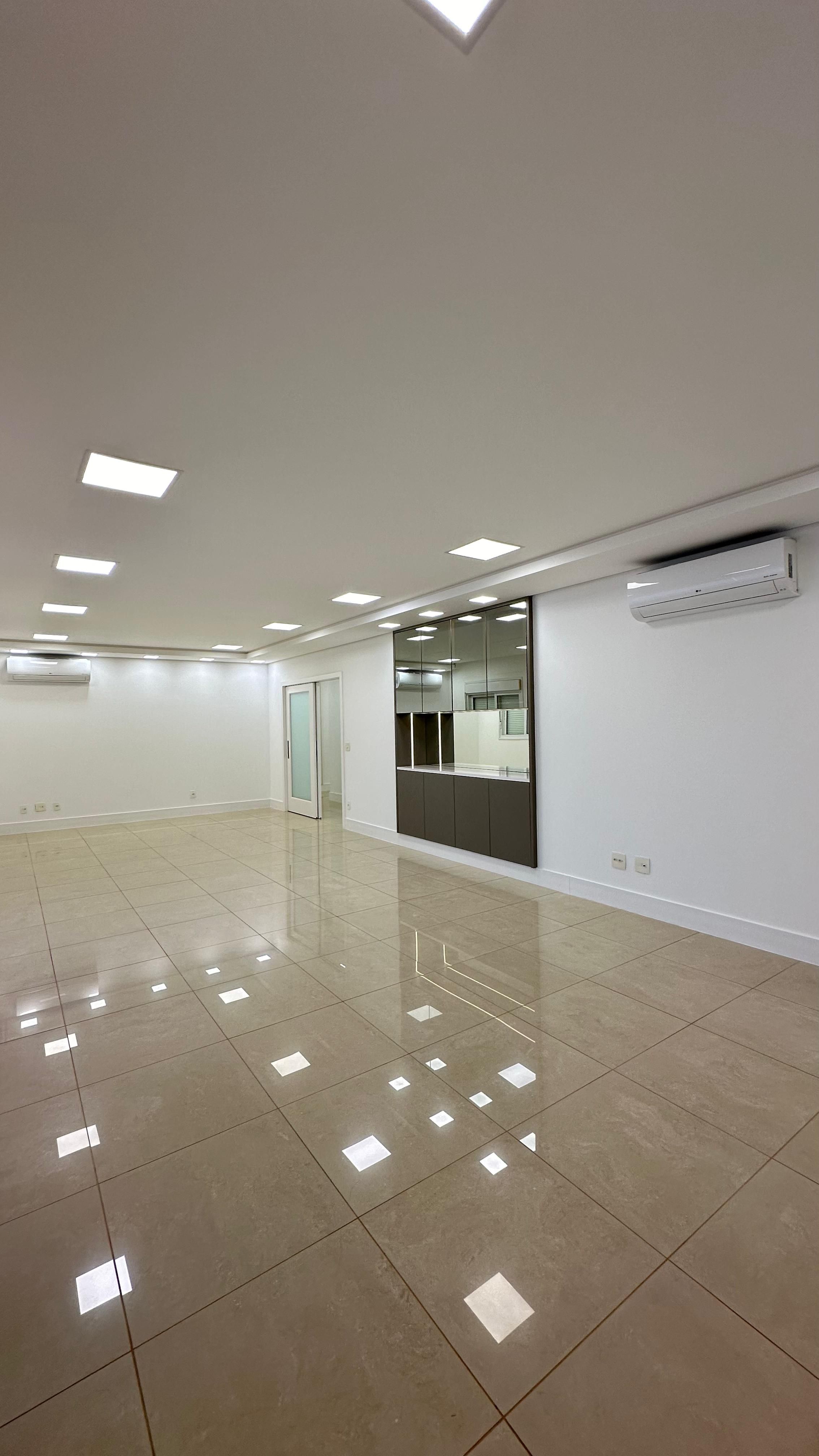 Apartamento, 3 quartos, 200 m² - Foto 2