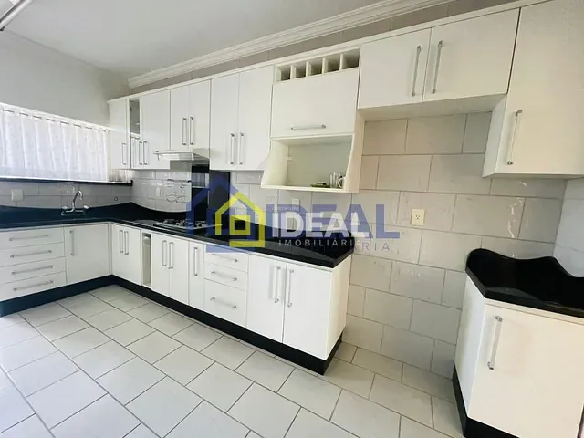 Apartamento 3 quartos e 2 banheiros, à venda, no bairro Centro em Concórdia
