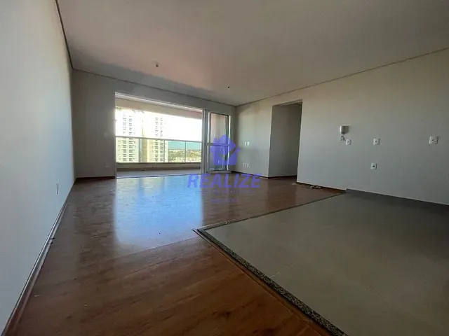 Apartamento com 177m² 3 quartos e 3 banheiros, à venda, no bairro Centro em Botucatu