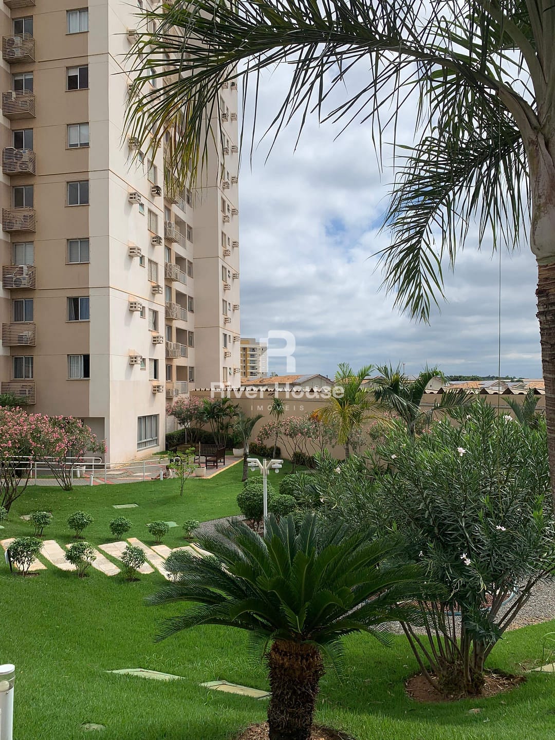 Apartamento à venda com 2 quartos, 70m² - Foto 9