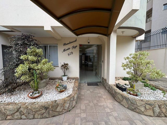 Foto do Apartamento - Otimo apartamento com 01 suite de 49,89m² a venda, na melhor localização da Zona 07, entre AV. São Paulo e AV. Herval em Maringá, PR. | Wagner Inhesta broker