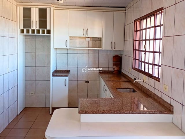 Apartamento 2 quartos e 1 banheiro, para alugar, no bairro Jardim Apucarana em Apucarana