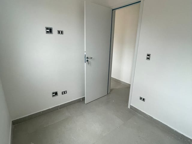 Apartamento 2 quartos e 2 banheiros, à venda ou para alugar, no bairro Vila São Pedro em Santo André
