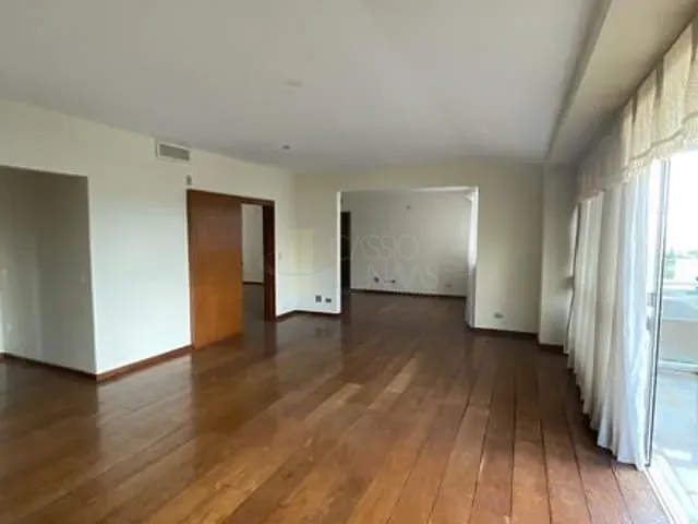 Apartamento com 359m² 4 quartos e 5 banheiros, à venda, no bairro Centro em Apucarana