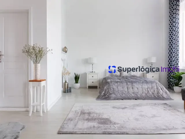 Apartamento 5 quartos e 3 banheiros, à venda, no bairro Centro em Londrina