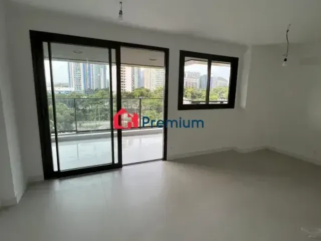 Apartamento 2 quartos e 2 banheiros, à venda, no bairro Barra da Tijuca em Rio de Janeiro