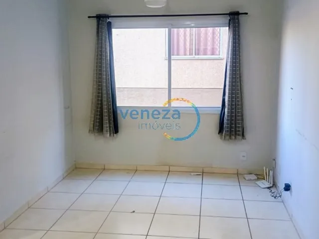 Apartamento com 63m² 2 quartos e 1 banheiro, à venda, no bairro SEMIRAMIS BARROS BRAGA em Londrina