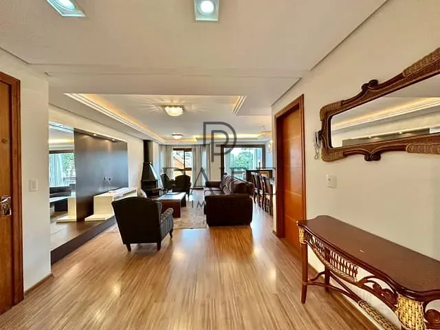 Apartamento com 184m² 4 quartos e 2 banheiros, à venda, no bairro Minuano em Gramado