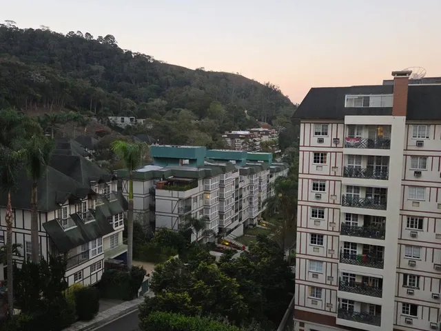 Apartamento 3 quartos e 2 banheiros, à venda, no bairro Itaipava em Petrópolis