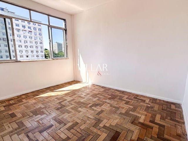 Apartamento com 60m² 2 quartos e 1 banheiro, à venda, no bairro Olaria em Rio de Janeiro