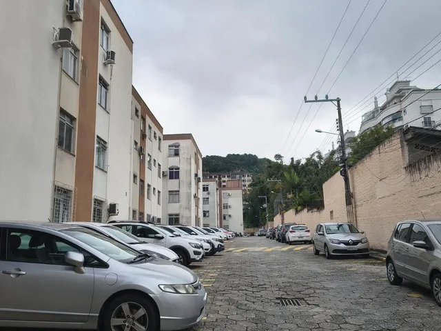 Apartamento 3 quartos e 1 banheiro, para alugar, no bairro Coqueiros em Florianópolis