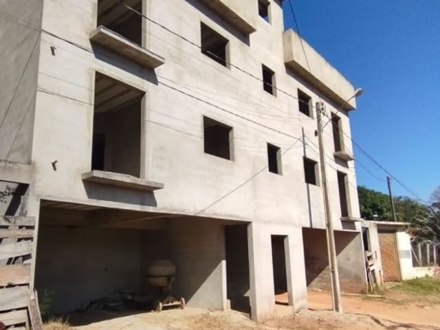 Apartamento com 65m², à venda, no bairro Água Comprida em Água Comprida