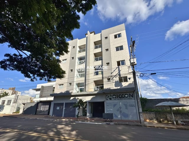 Apartamento com 67m² 2 quartos e 1 banheiro, à venda, no bairro Centro em Apucarana