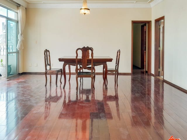 Apartamento 4 quartos e 1 banheiro, à venda, no bairro REDUTO em Belém
