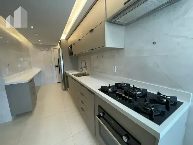 Cobertura / Penthouse com 300m² 3 quartos e 5 banheiros, à venda, no bairro Barra da Tijuca em Rio de Janeiro