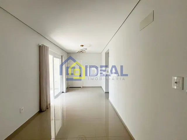 Apartamento 3 quartos e 1 banheiro, à venda ou para alugar, no bairro Parque de Exposições em Concórdia