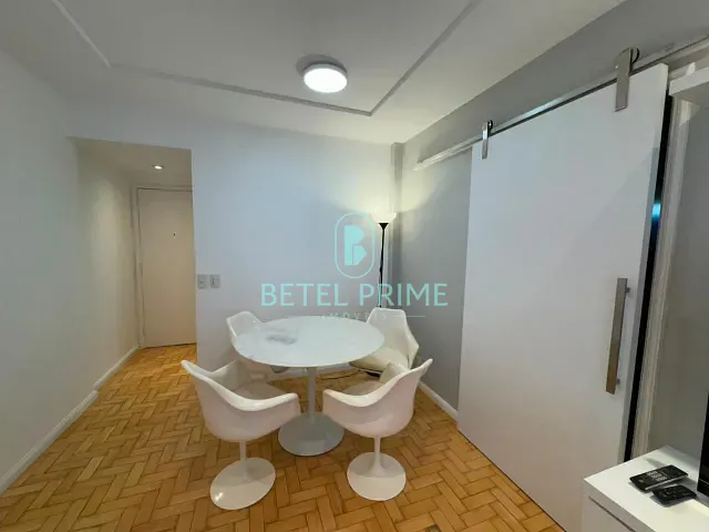 Apartamento com 74m² 2 quartos e 1 banheiro, para alugar, no bairro Leblon em Rio de Janeiro
