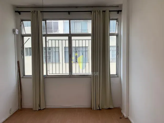 Apartamento com 40m² 1 quarto e 1 banheiro, para alugar, no bairro Botafogo em Rio de Janeiro