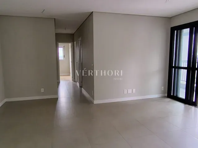 Apartamento 3 quartos e 2 banheiros, à venda, no bairro Gleba Fazenda Palhano em Londrina