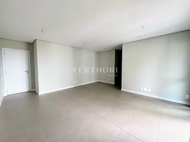 Apartamento 3 quartos e 2 banheiros, à venda, no bairro Gleba Fazenda Palhano em Londrina