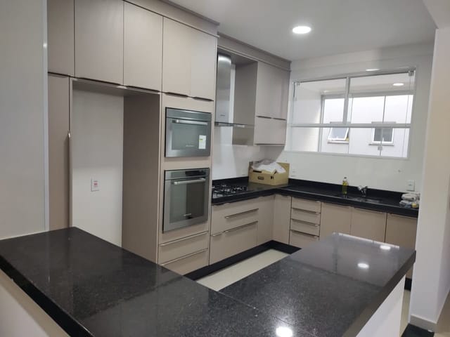 Apartamento com 96m² 3 quartos e 3 banheiros, à venda, no bairro Centro em Cambuí