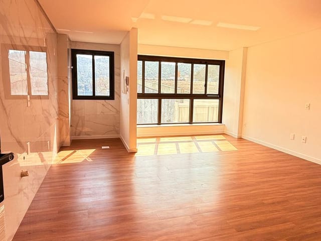 Apartamento 2 quartos e 1 banheiro, à venda, no bairro Saco dos Limões em Florianópolis