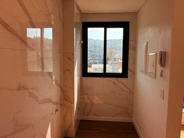 Apartamento 2 quartos e 1 banheiro, à venda, no bairro Saco dos Limões em Florianópolis