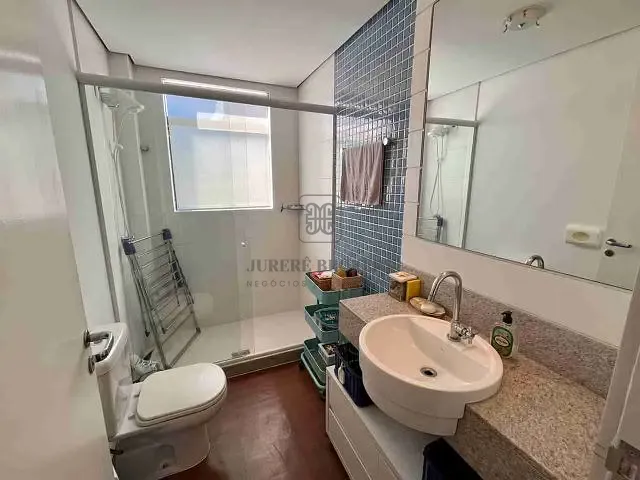 Apartamento 2 quartos e 2 banheiros, à venda, no bairro Jurerê em Florianópolis