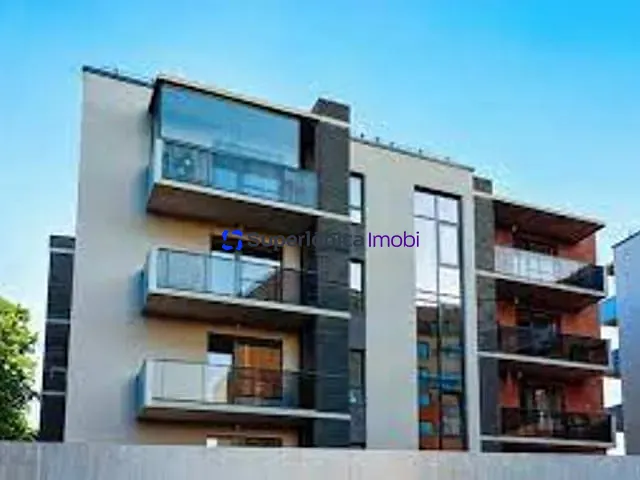 Apartamento 6 quartos e 3 banheiros, à venda, no bairro Centro em Londrina