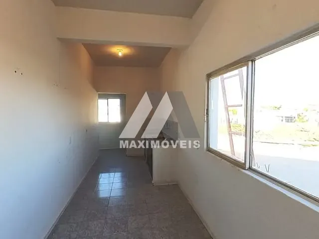 Apartamento 3 quartos e 2 banheiros, para alugar, no bairro Centro em Araçuaí