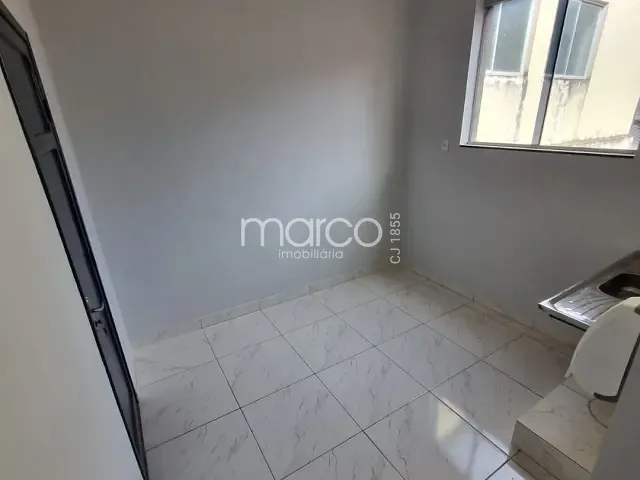 Apartamento 2 quartos e 1 banheiro, para alugar, no bairro Setor Central em Goiânia