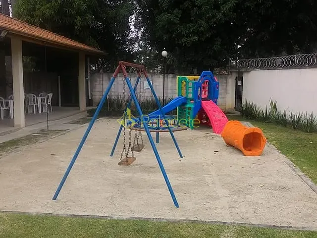Apartamento 2 quartos e 1 banheiro, para alugar, no bairro Santana em Pindamonhangaba